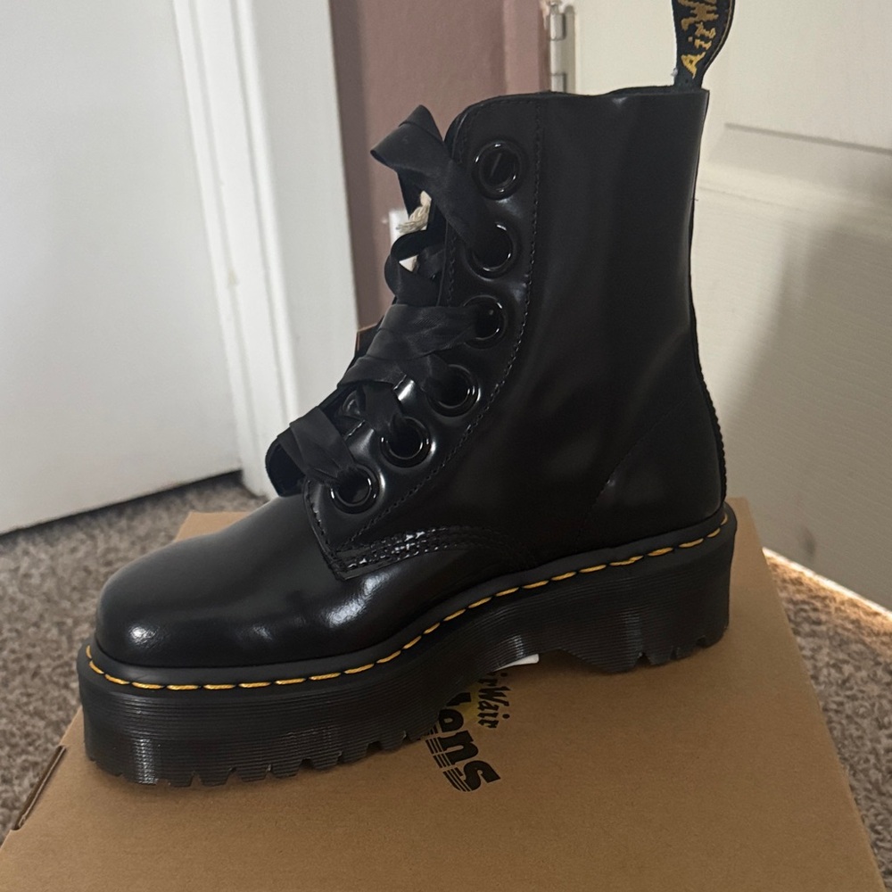 Black Women's Boots